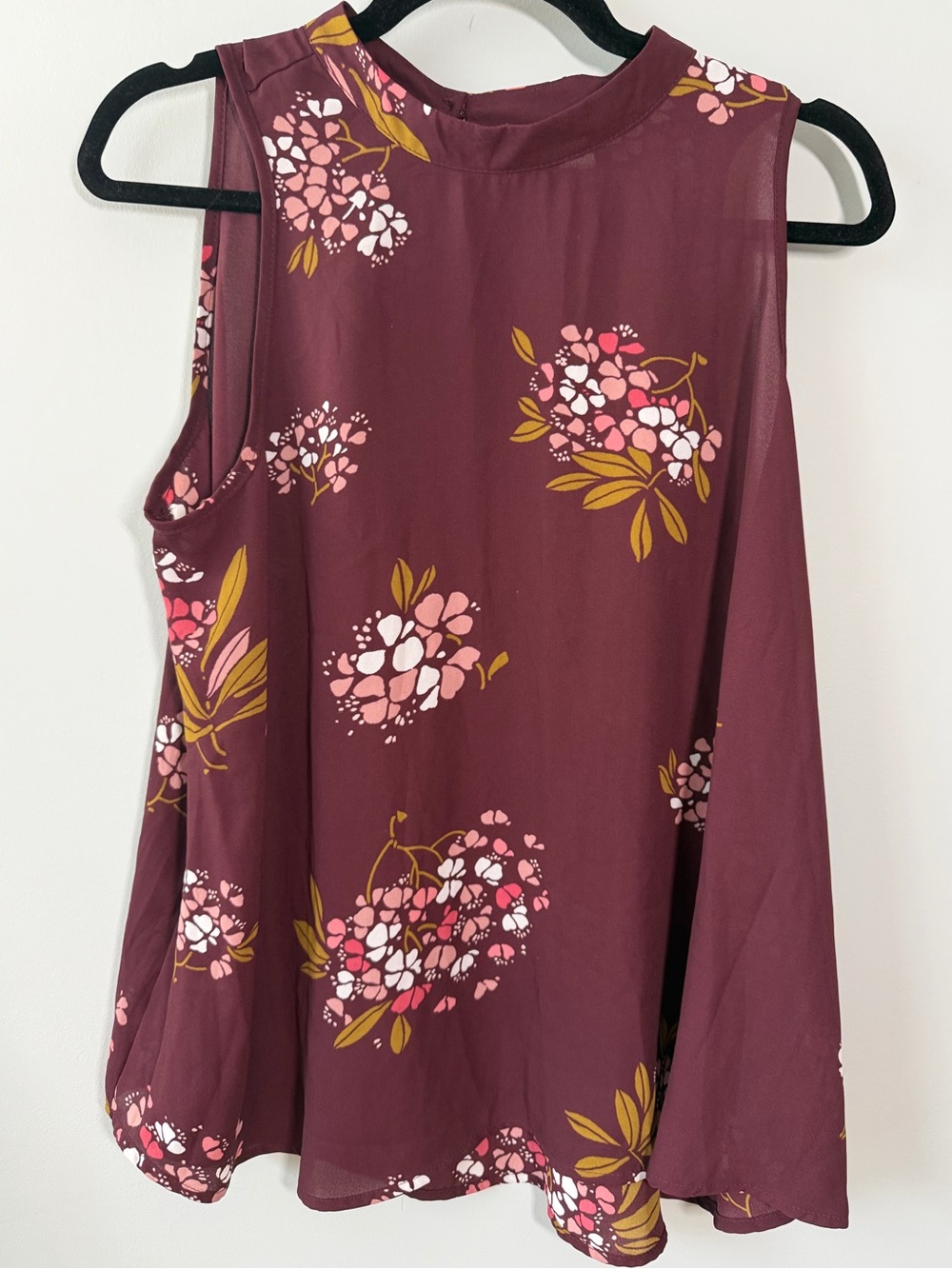 LOFT Women's Floral Sleeveless Blouse